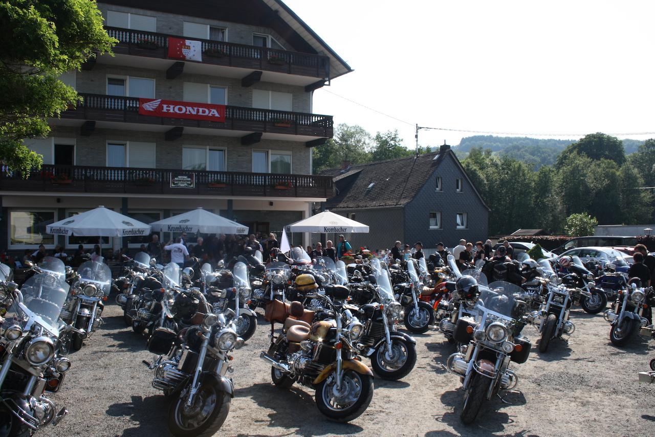 Gasthaus Zur Quelle 바트 마리엔베르크 외부 사진